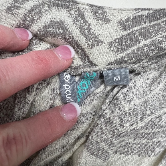 Ripcurl Romper Juniors Medium - Picture 6 of 6